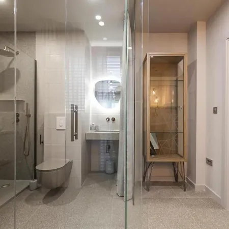 Appartement 1 Bedroom Beautiful In *
