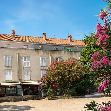 Appartement 1 Bedroom Beautiful In
